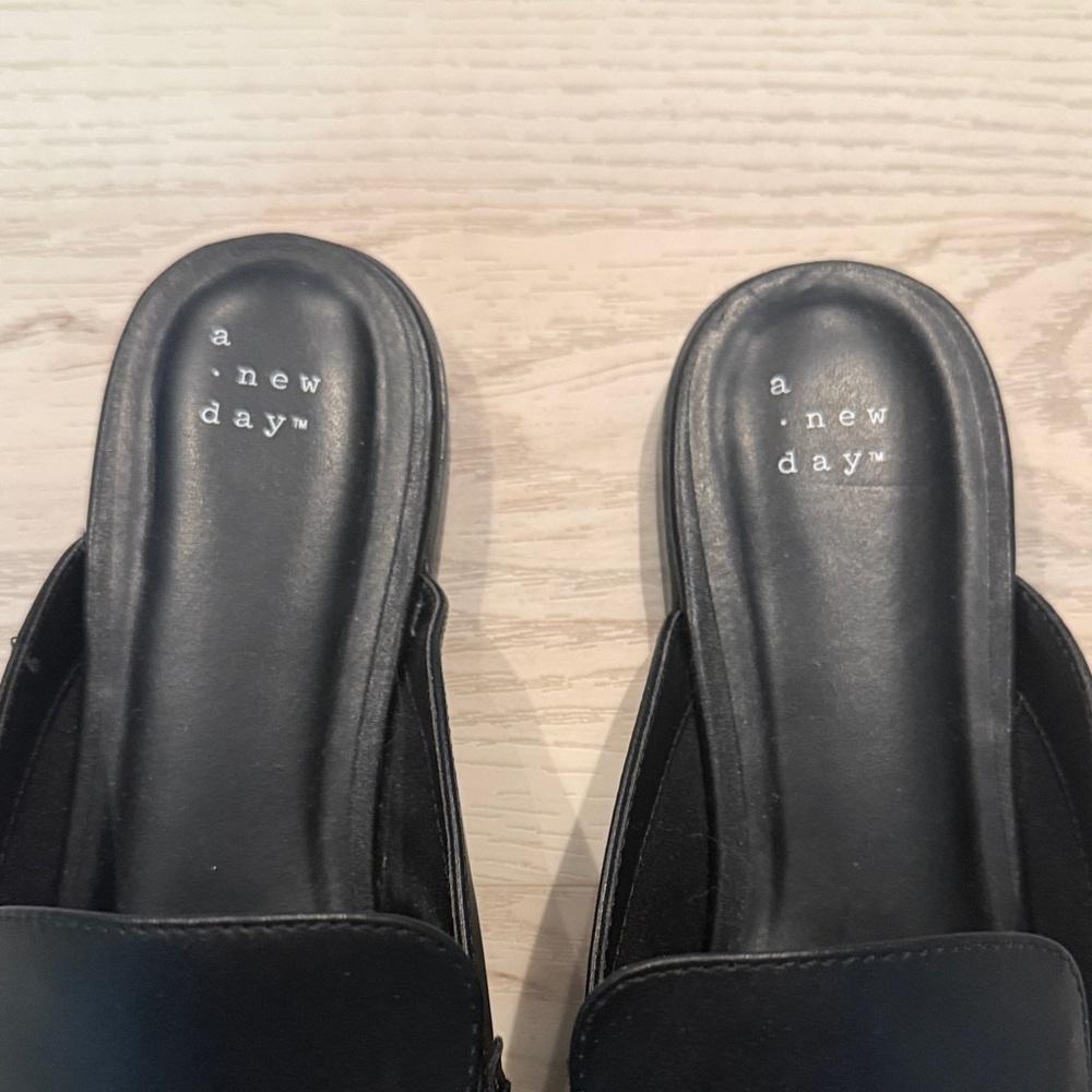A New Day Black Loafers - Picture 3 of 4